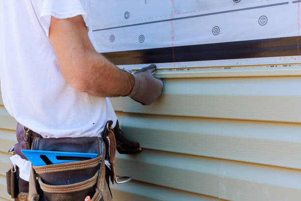 Trusted Storm Damage Siding Repair service in Summit, IL - Creative Siding